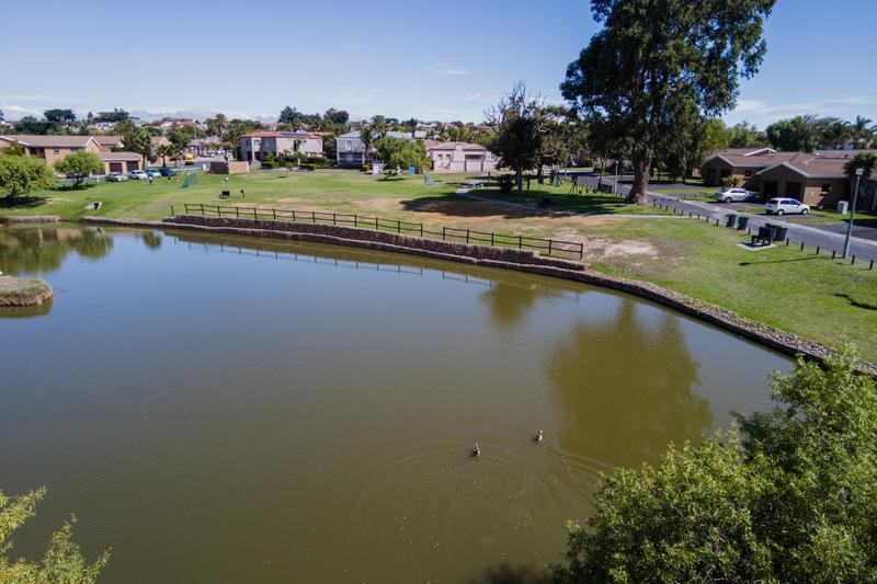 2 Bedroom Property for Sale in Kleinbron Estate Western Cape